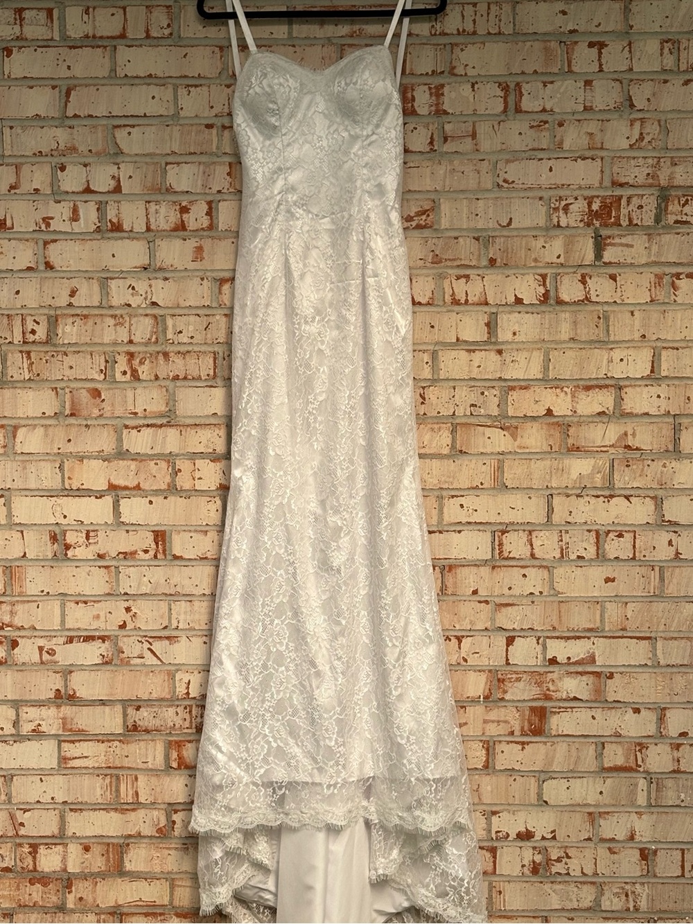 NWOT White Lace Spaghetti Strap Bridal Gown